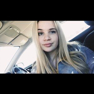 Meet your Posher, Mackenzie